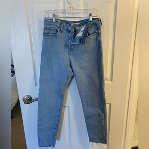 Levi’s wedgie jean light wash s